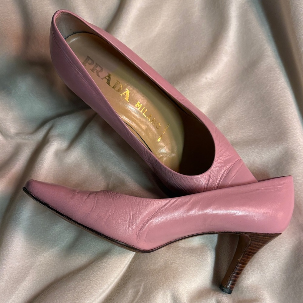 Authentic Prada Women's Pink Kitty Heels Size 7 US / 37 EU